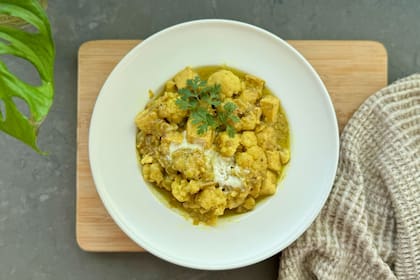Curry de coliflor y tofu