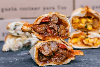 Empanadas de carne cortada a cuchillo con mix aromático