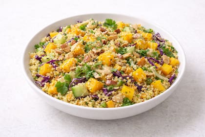 Ensalada antiinflamatoria con mijo y mango