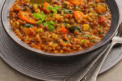 Guiso de lentejas y verduras - Juan Manuel Hierro