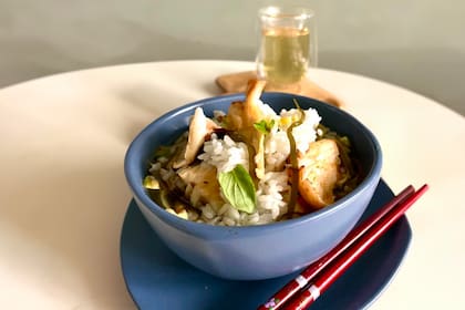 Ochazuke vegano con té verde