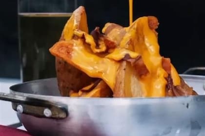 Papas rústicas con cheddar - Novotel