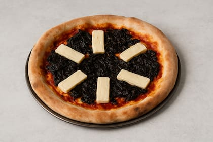 Pizza de fermentación lenta con cebolla caramelizada y queso brie