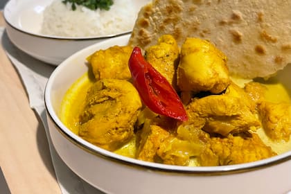 Pollo al curry de coco y té Darjeeling