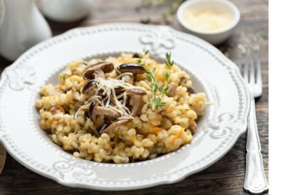 Risotto cremoso de cebada y hongos