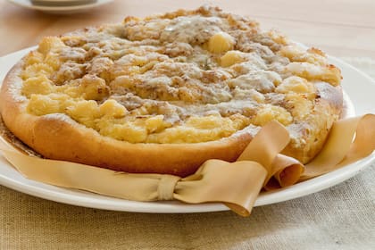 Rosca de Pascua con crema frangipane