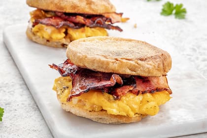 Sándwich de huevo y panceta