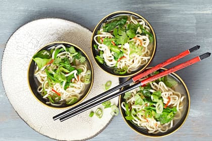 Sopa asiática de fideos
