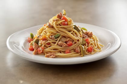 Spaghetti con atún